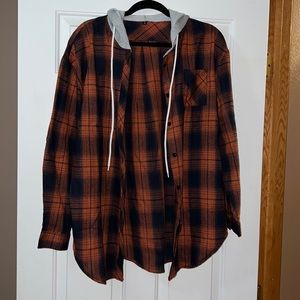 Flannel shirt with hood and strings